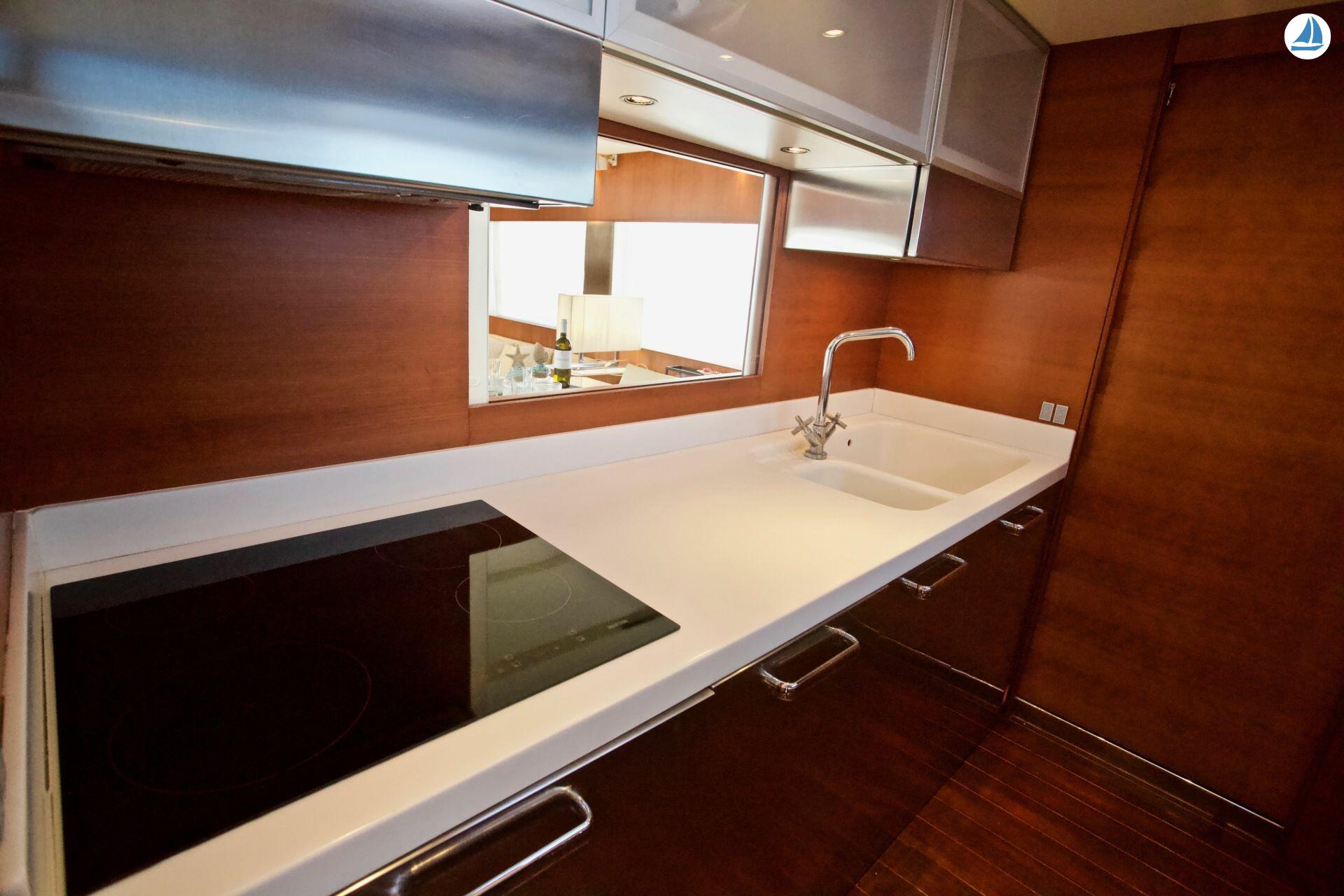 صور Aicon 75 Fly Lutetia 38