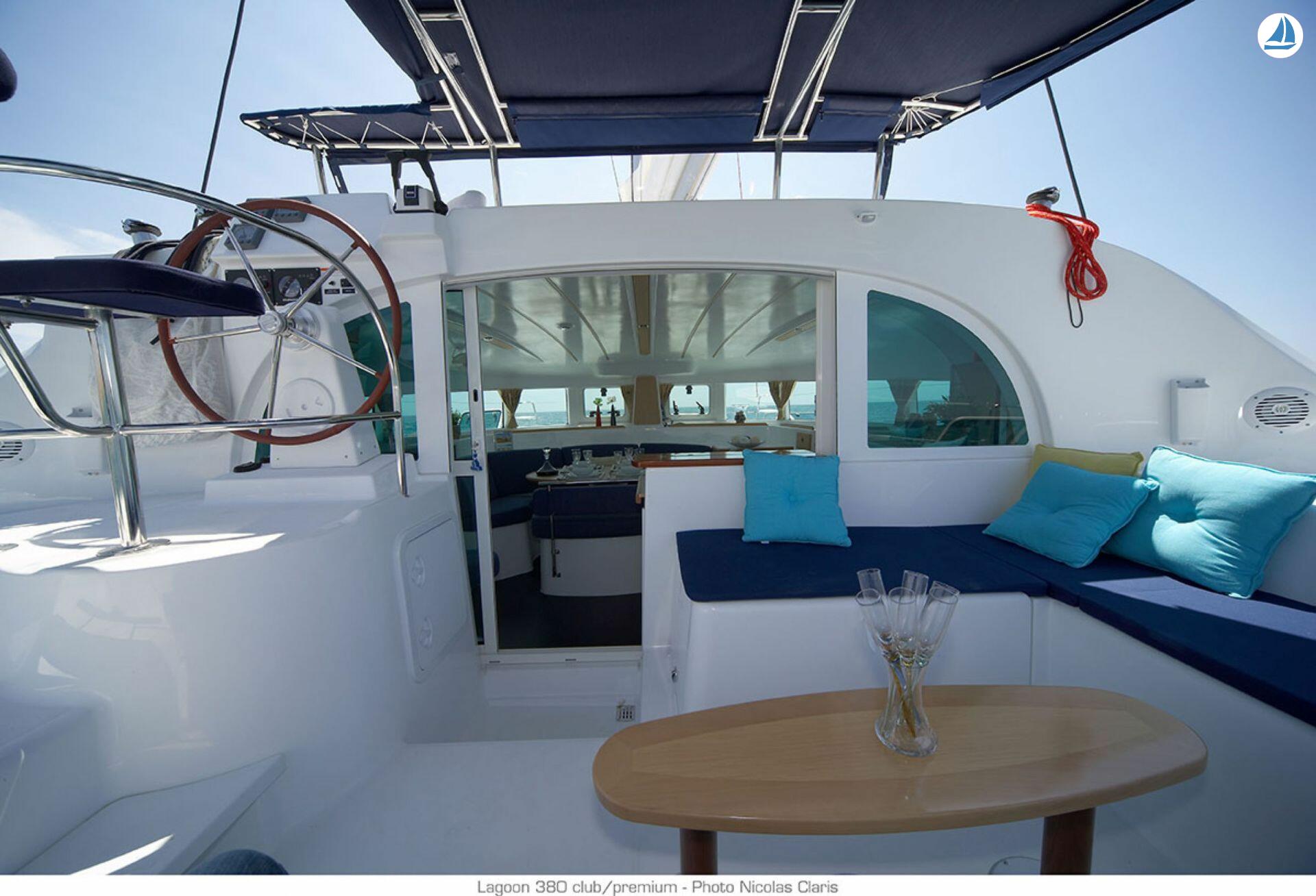 صور Lagoon 380 S2 2