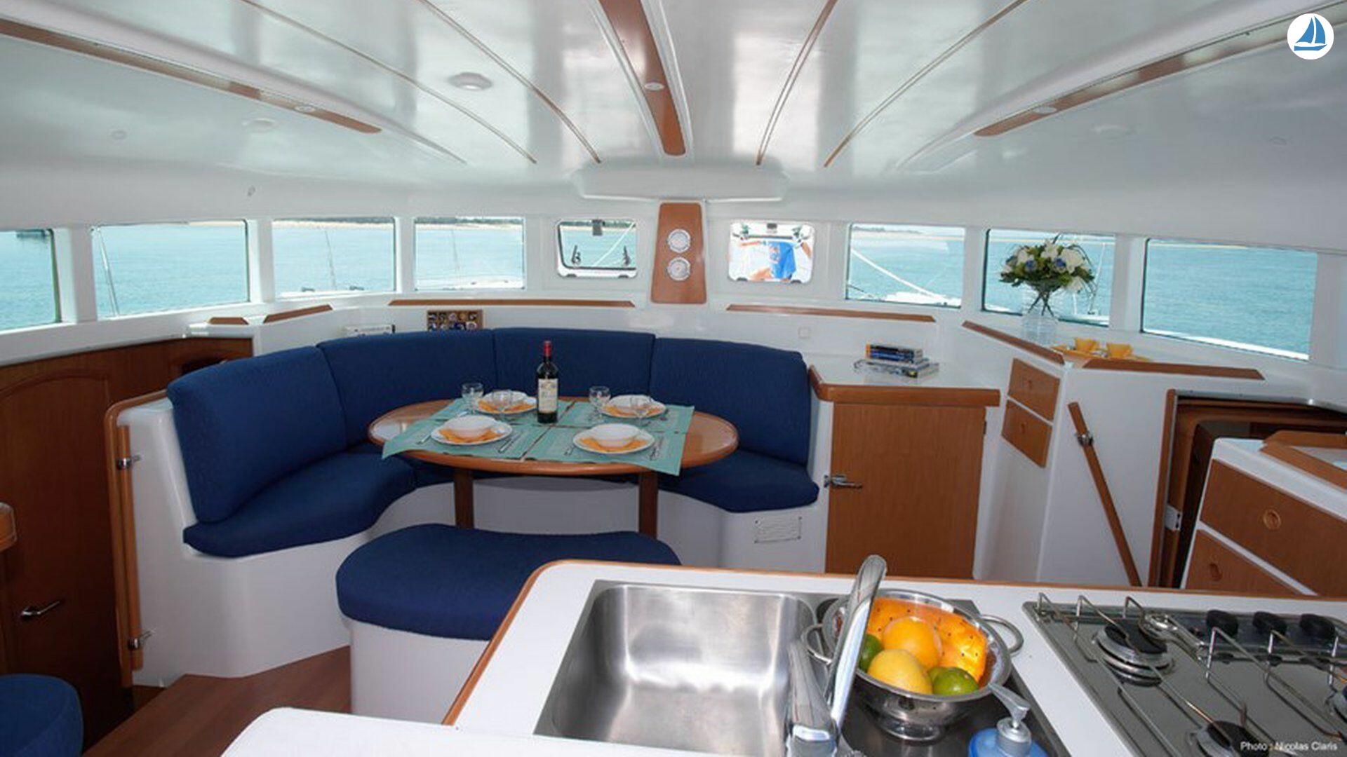 صور Lagoon 380 S2 4