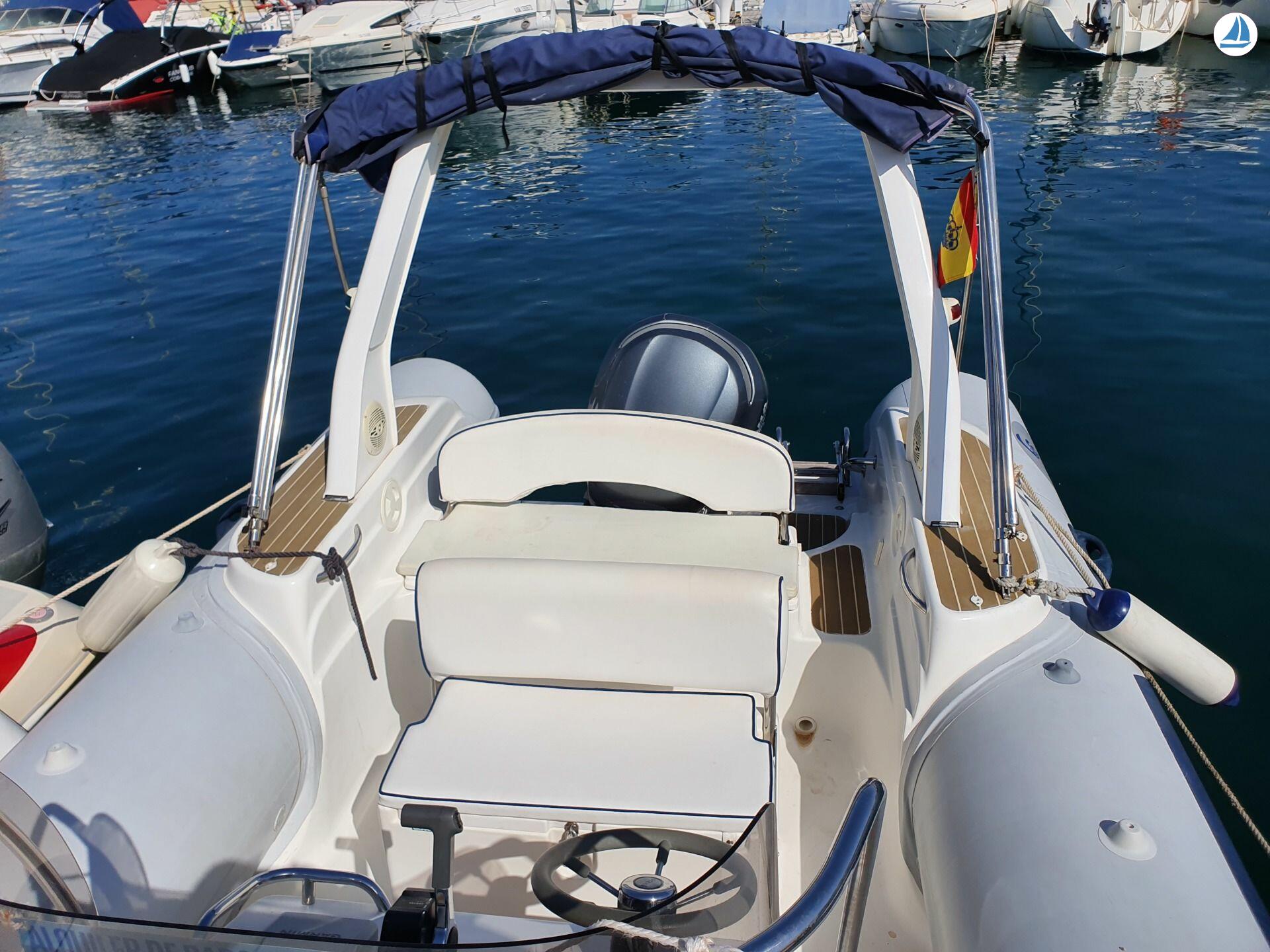 صور Capelli Tempest 800 2