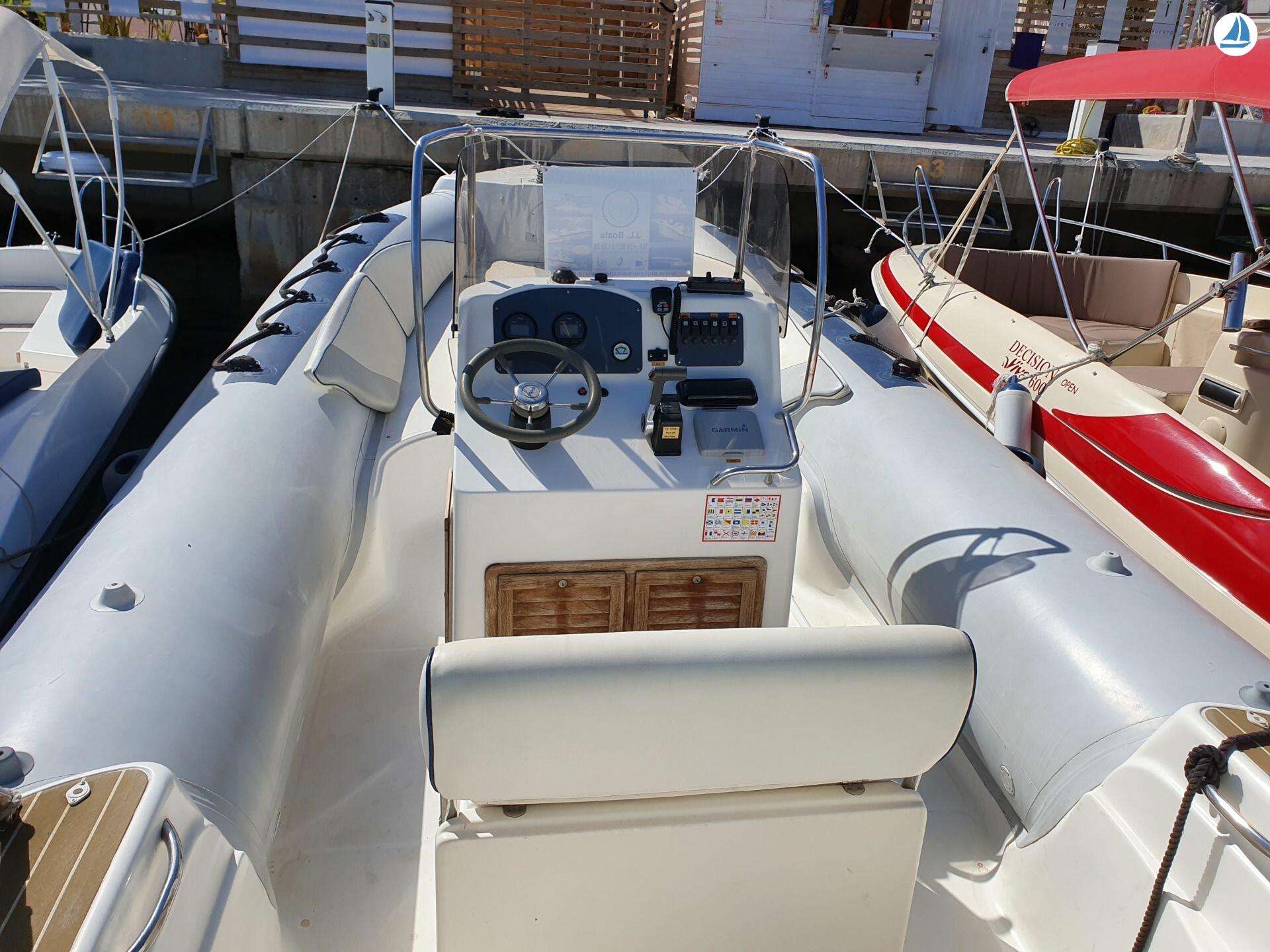 صور Capelli Tempest 800 3