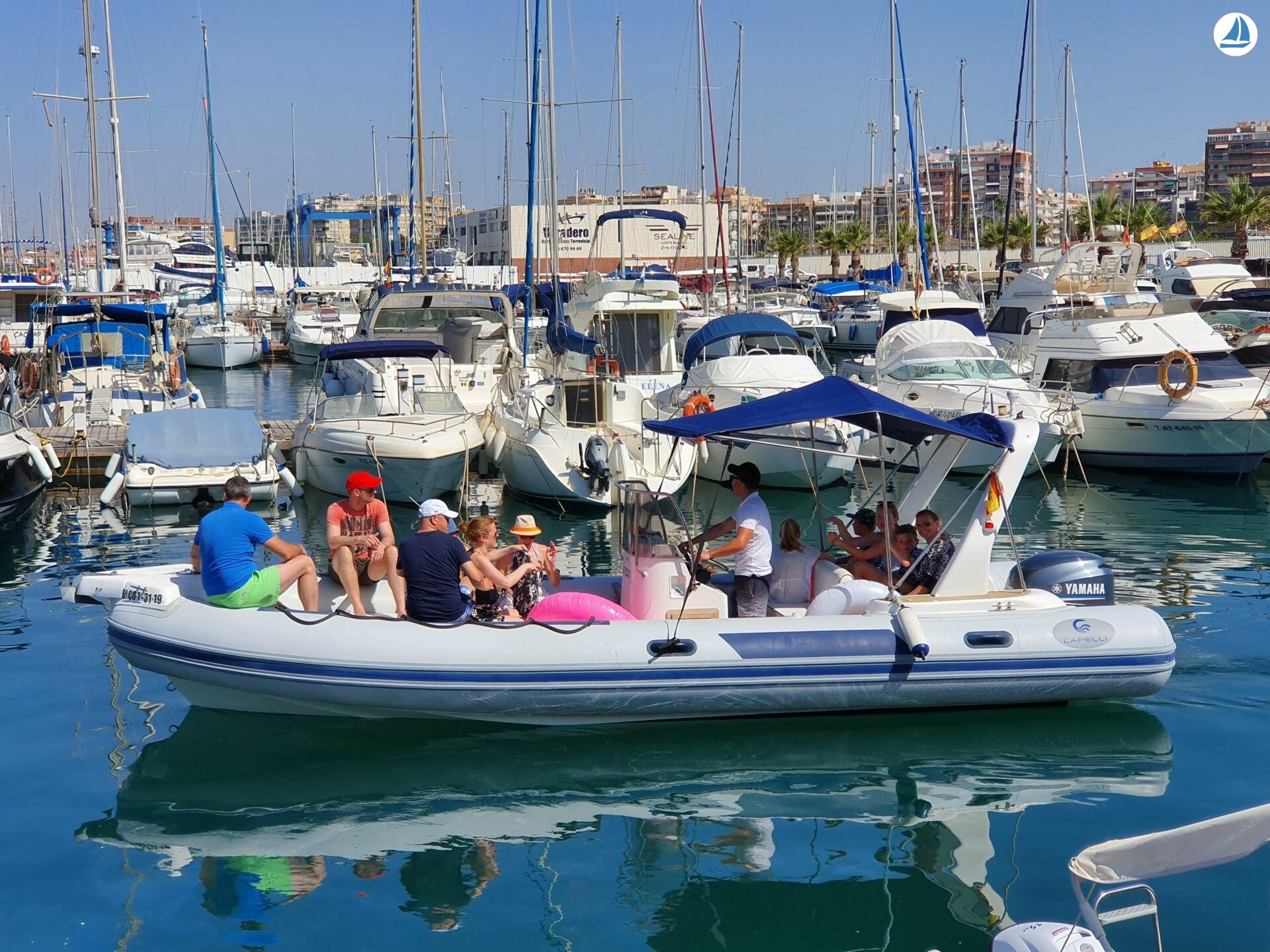 صور Capelli Tempest 800 4