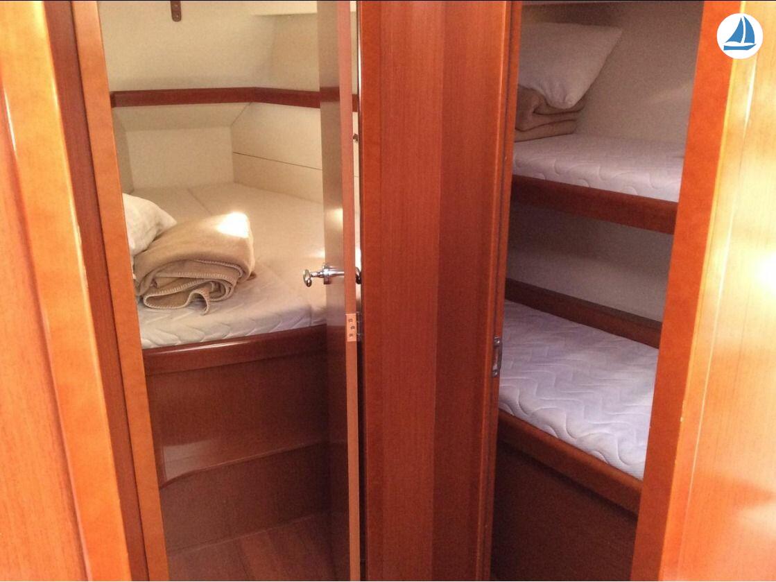 صور Beneteau OCEANIS 46 8