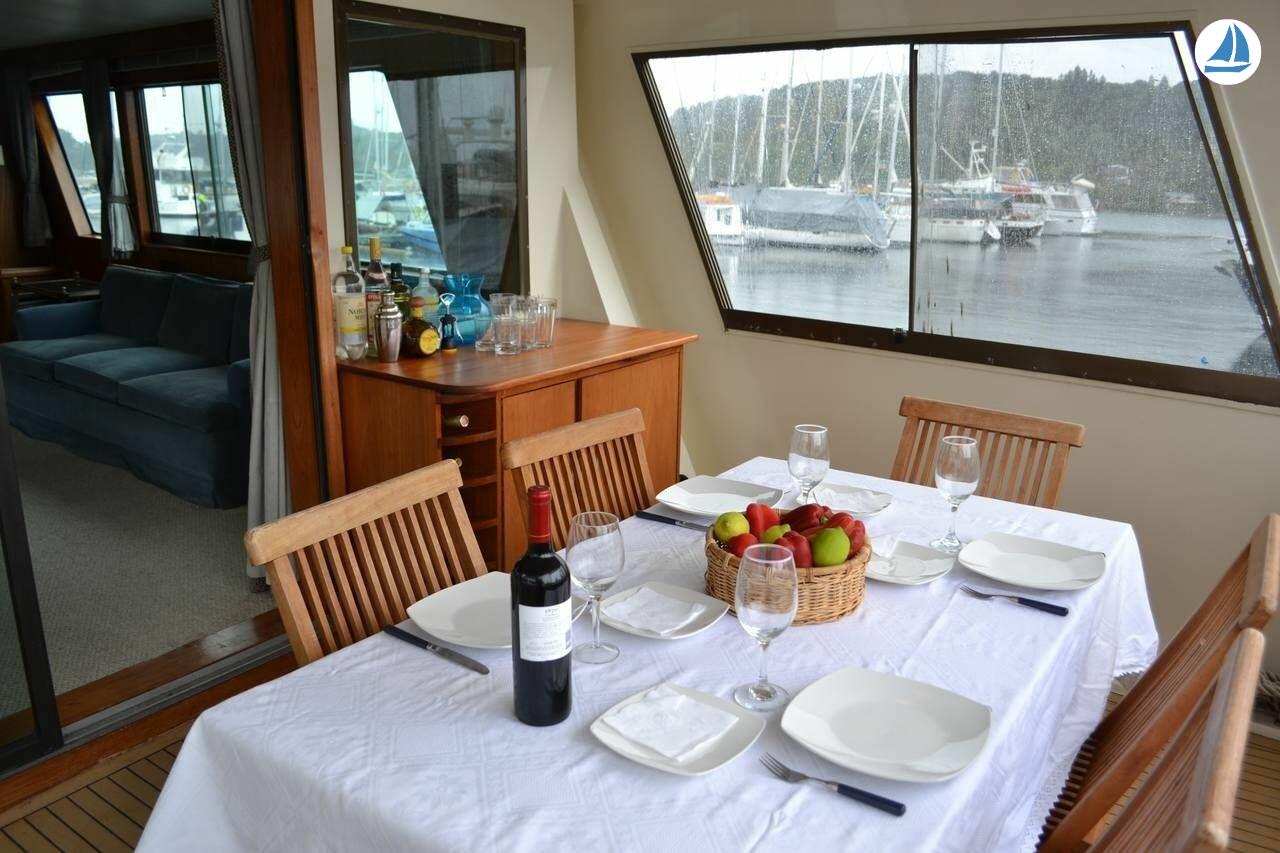 صور Hatteras MOTOR YACHT 1