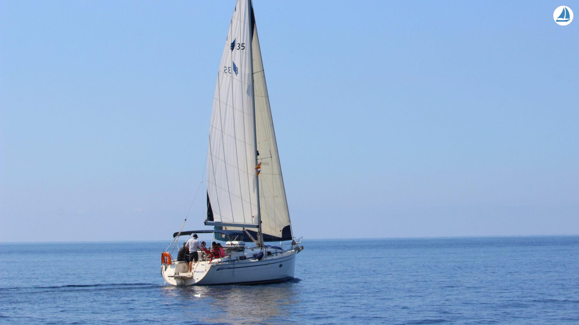 صور Bavaria 35 Sloop 1
