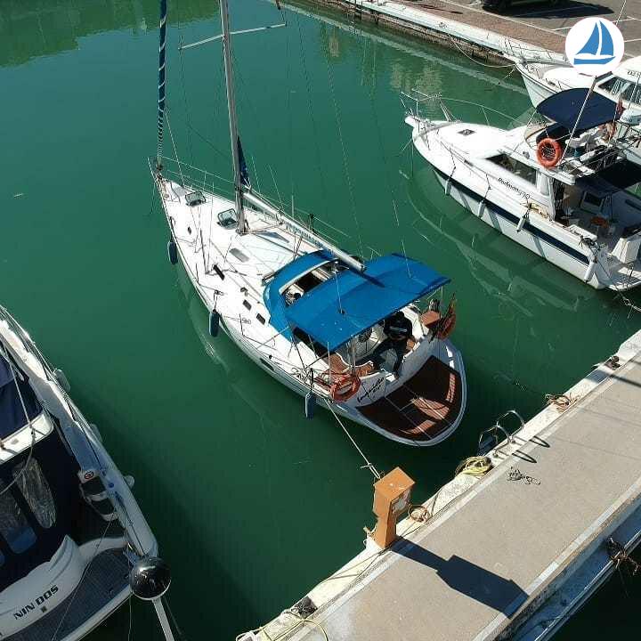 صور Beneteau OCEANIS 351 2