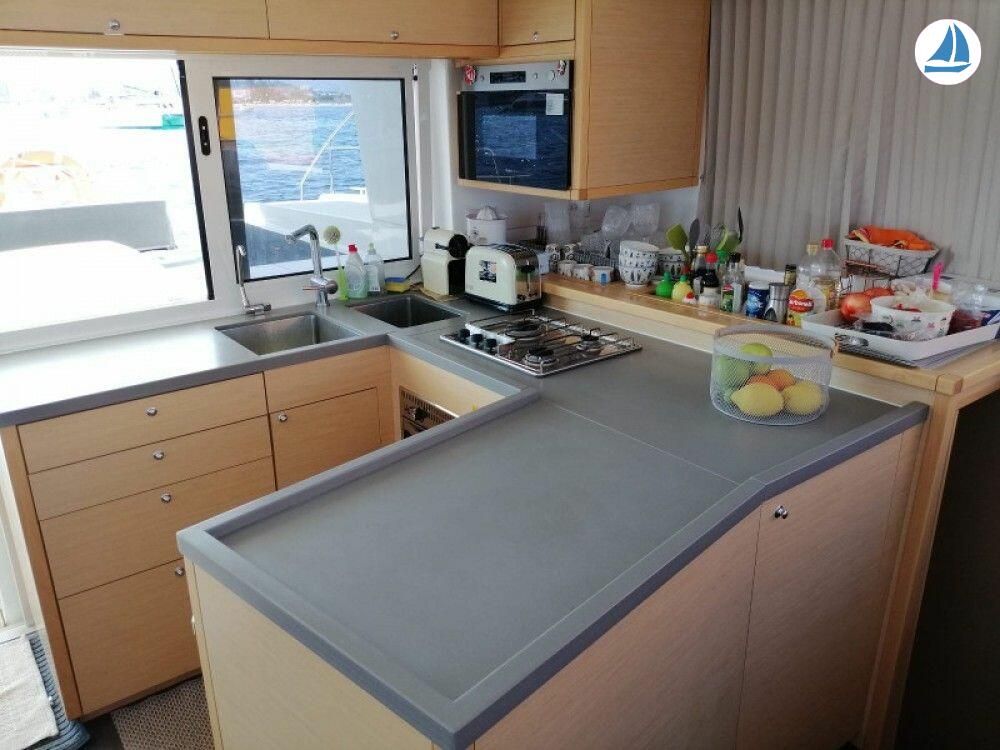 صور Lagoon 450 F 6