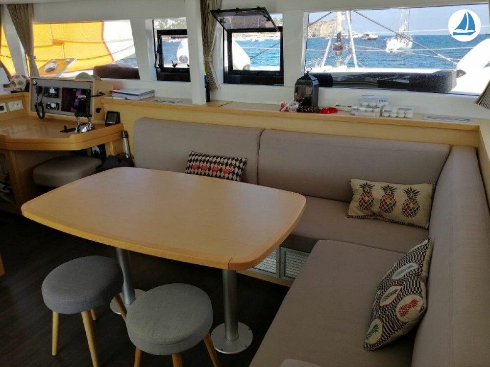 صور Lagoon 450 F 8