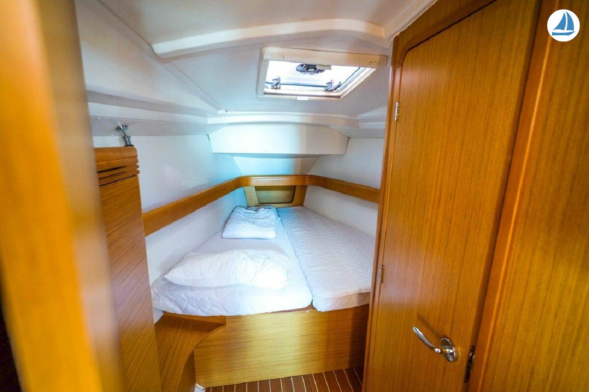 صور Jeanneau Sun Odyssey 42.2 7