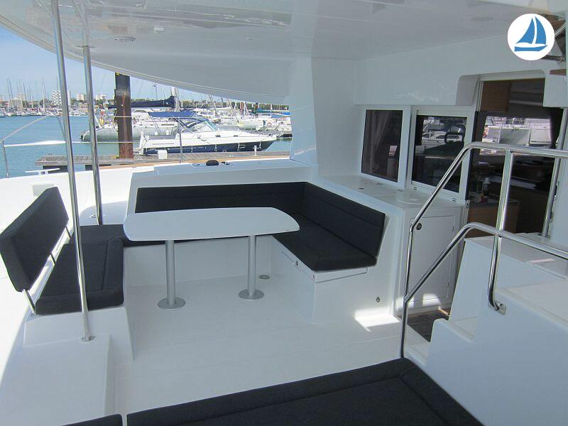 صور Lagoon 450 S 5