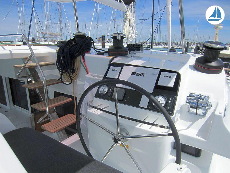 صور Lagoon 450 S 8