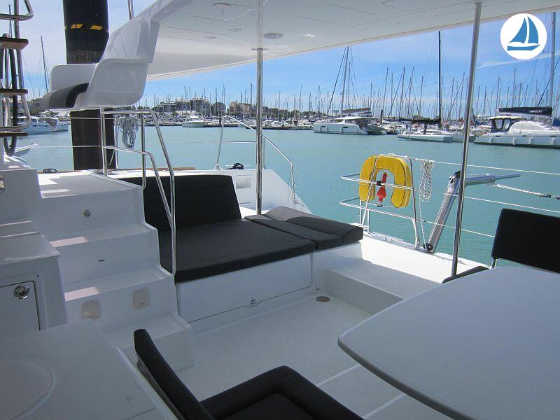 صور Lagoon 450 S 9