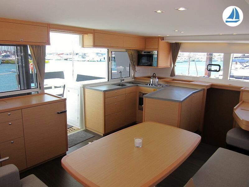 صور Lagoon 450 S 17