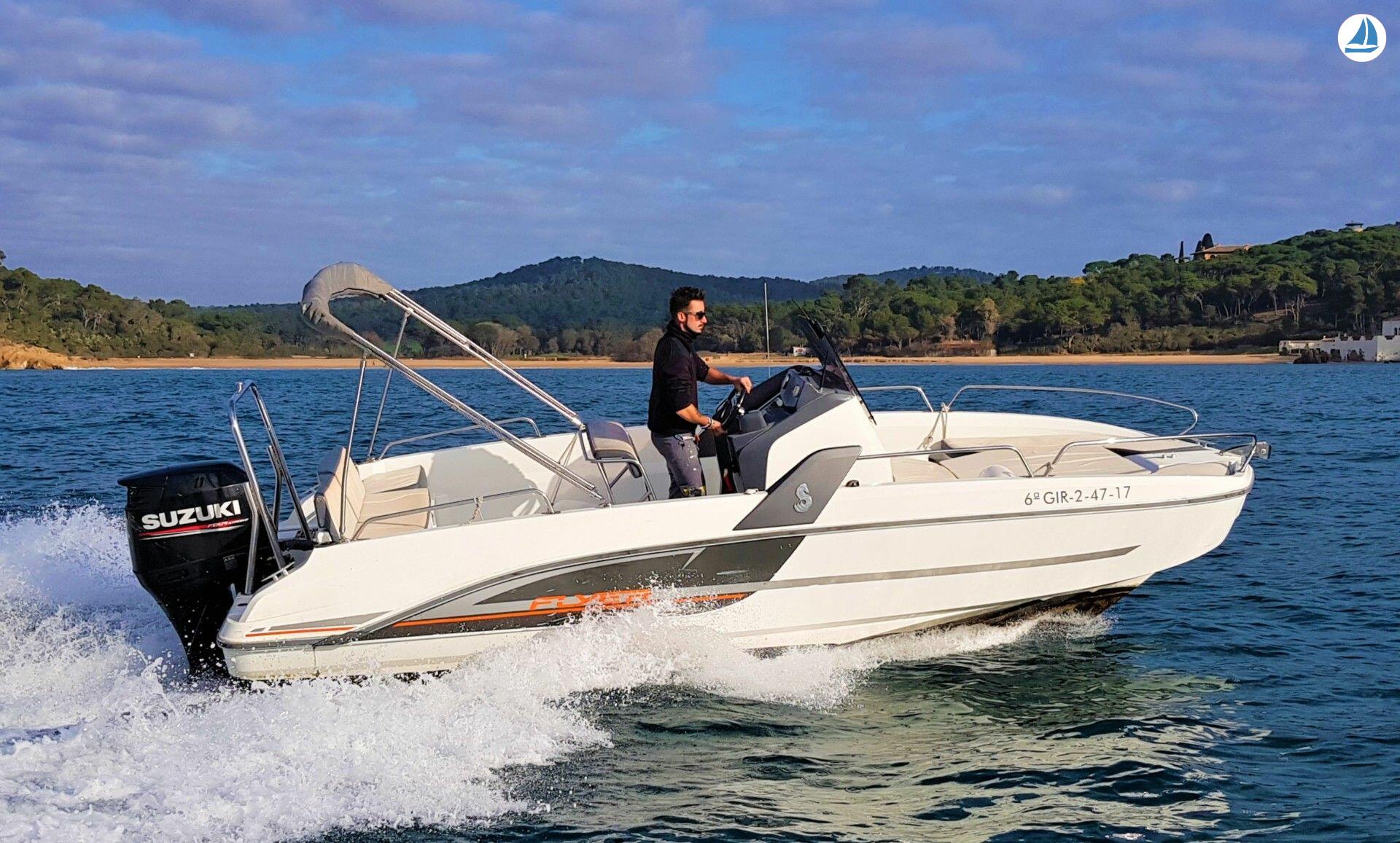 صور Beneteau Flyer 6.6 spacedeck - Begur 5
