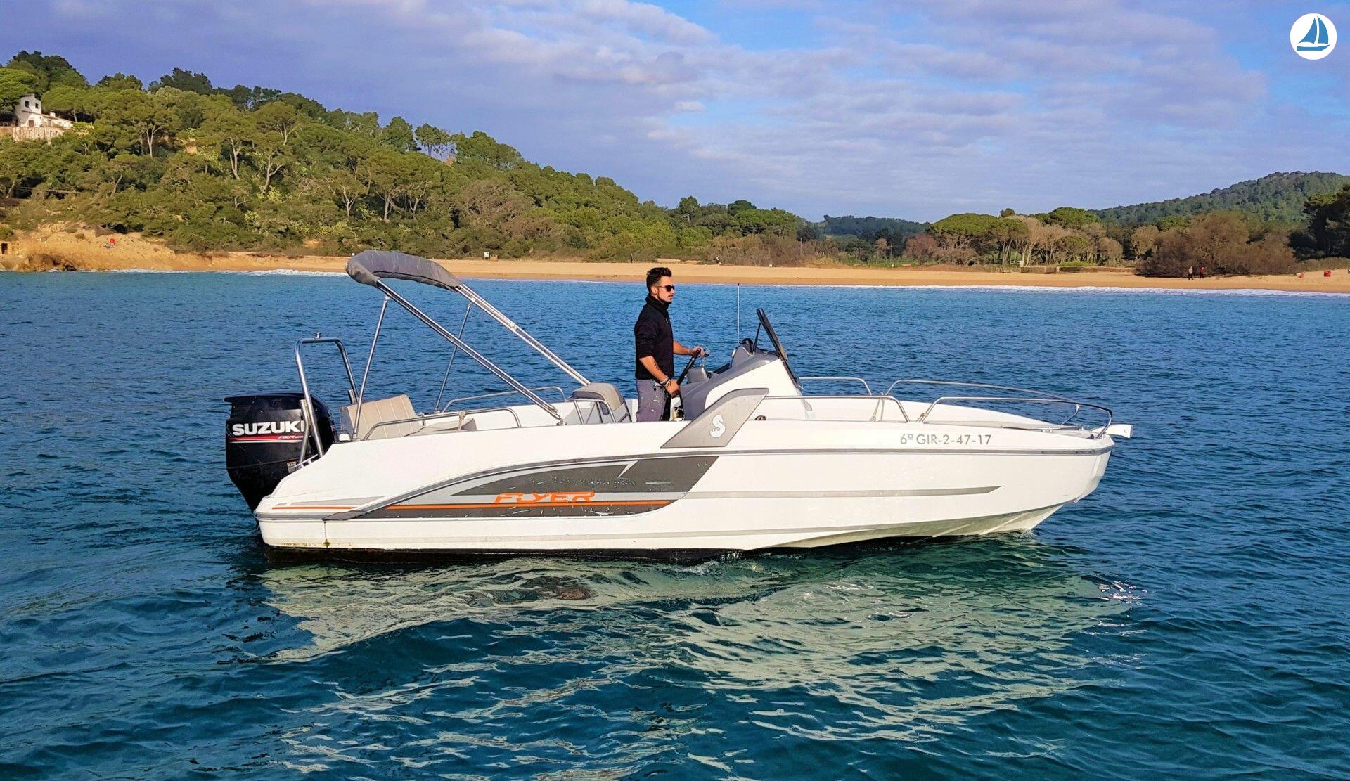 صور Beneteau Flyer 6.6 spacedeck - Llafranch 1