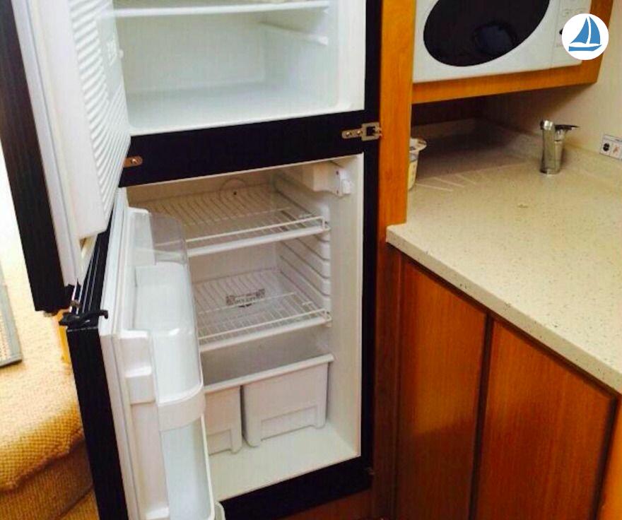 صور Rodman R-38 4